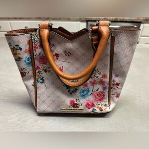 Steve Madden FloralHandbag Perfect Spring Bag. Medium Size Colorful‎ Tote